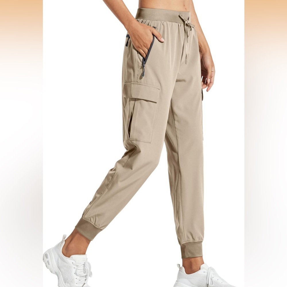 Zipper cargo lightweight tan women’s joggers